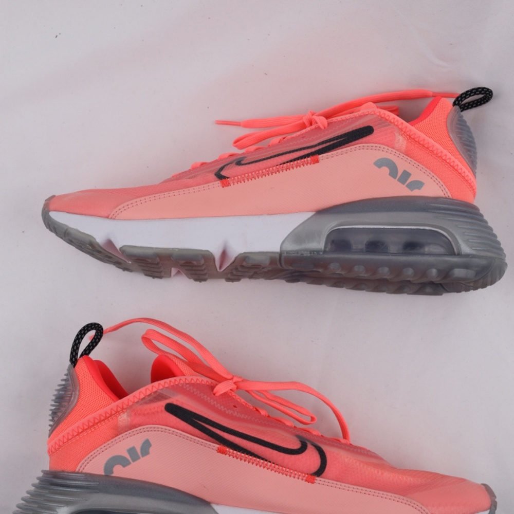 (SALE) Nike Air max 2090 Lava Glow Womens sz. 12 (CT7698-600) - Picture 6 of 8
